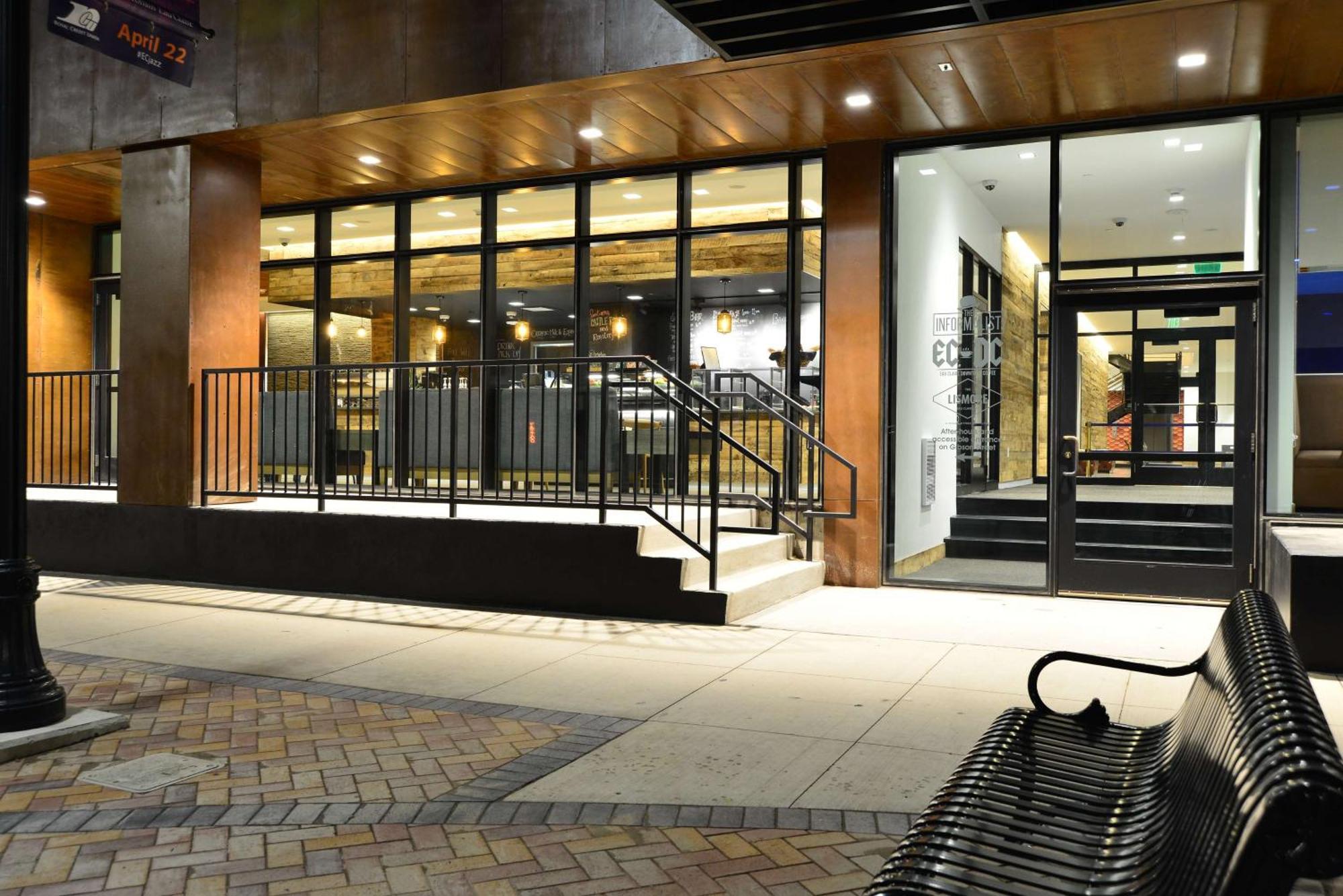 The Lismore Hotel Eau Claire - A Doubletree By Hilton Exterior foto